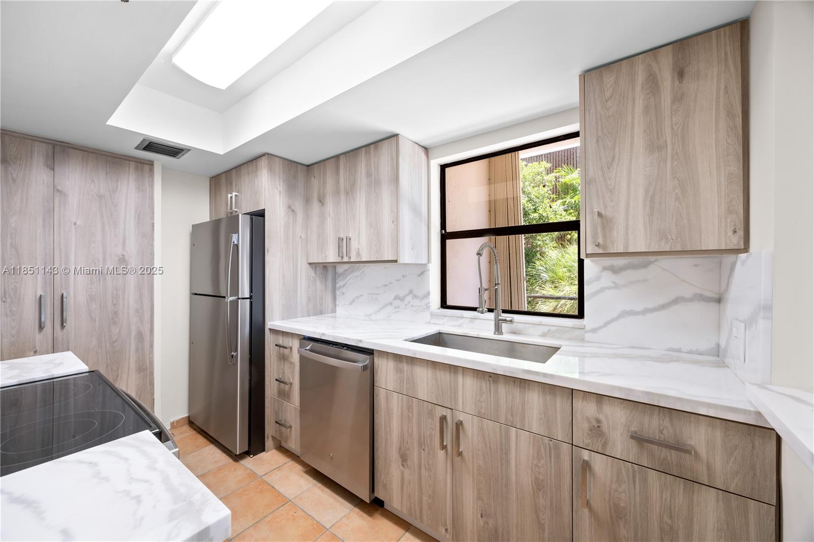 PELICAN REEF CONDO - Residential Lease