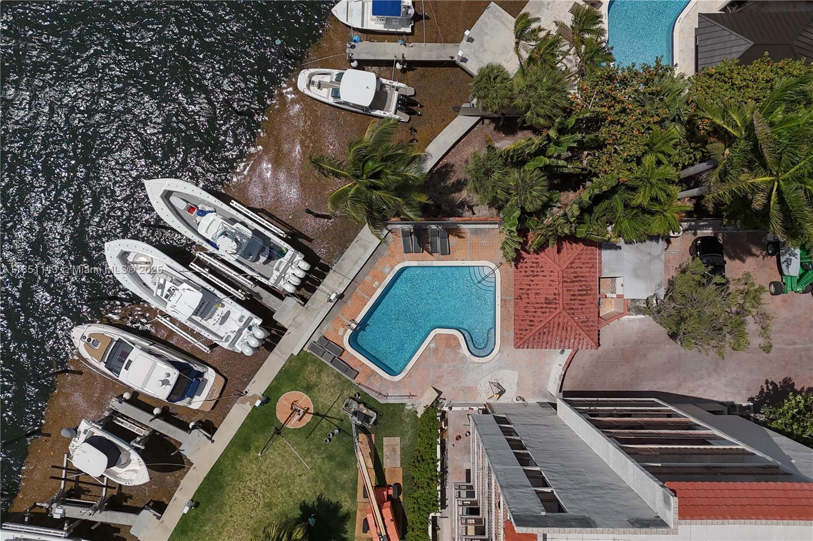 PELICAN REEF CONDO - Residential Lease