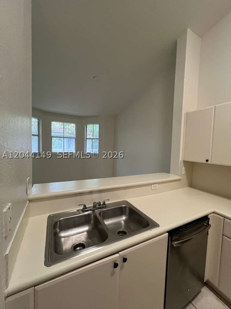 SHOMA CONDO AT KEYS COVE - Residential Lease