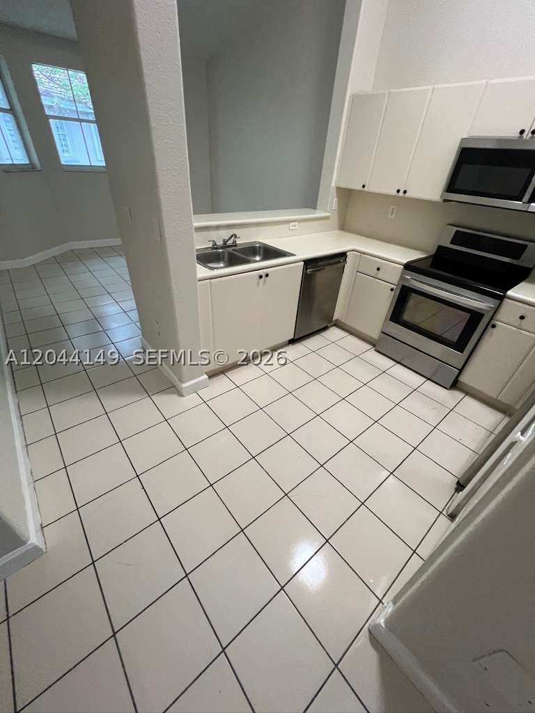 SHOMA CONDO AT KEYS COVE - Residential Lease