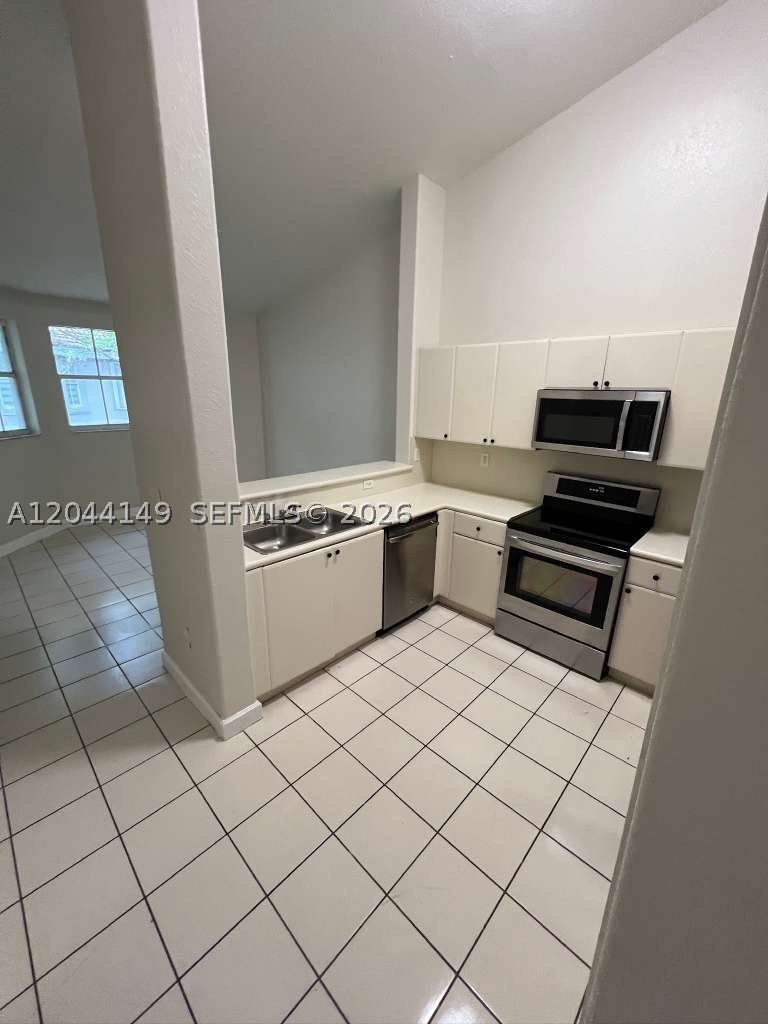 SHOMA CONDO AT KEYS COVE - Residential Lease