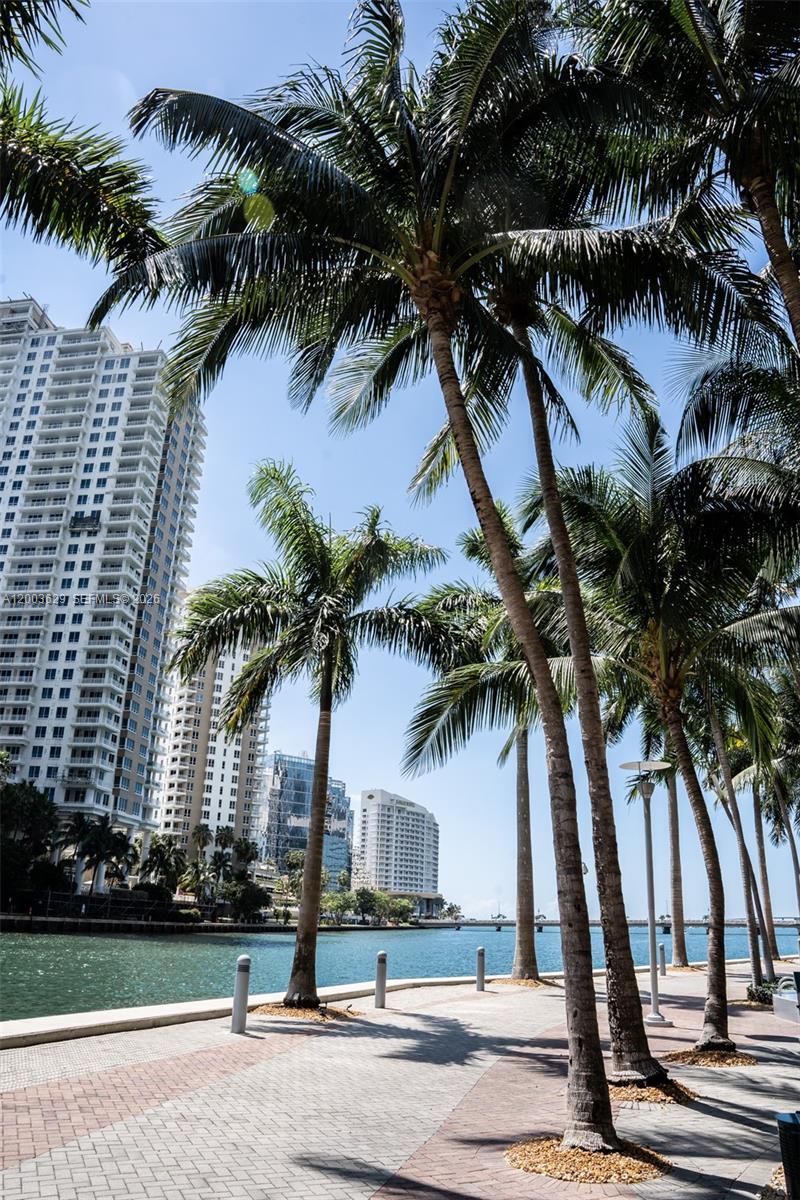 ICON BRICKELL CONDO NO 3 - Residential