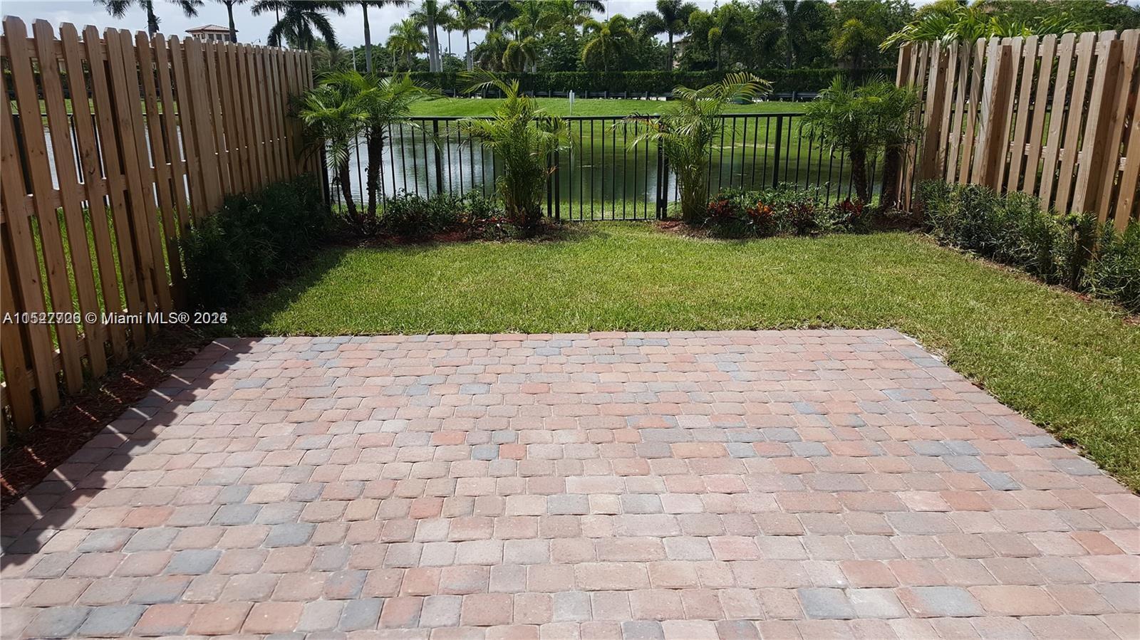 BAYWINDS OF GALAPAGOS FIR - Residential Lease