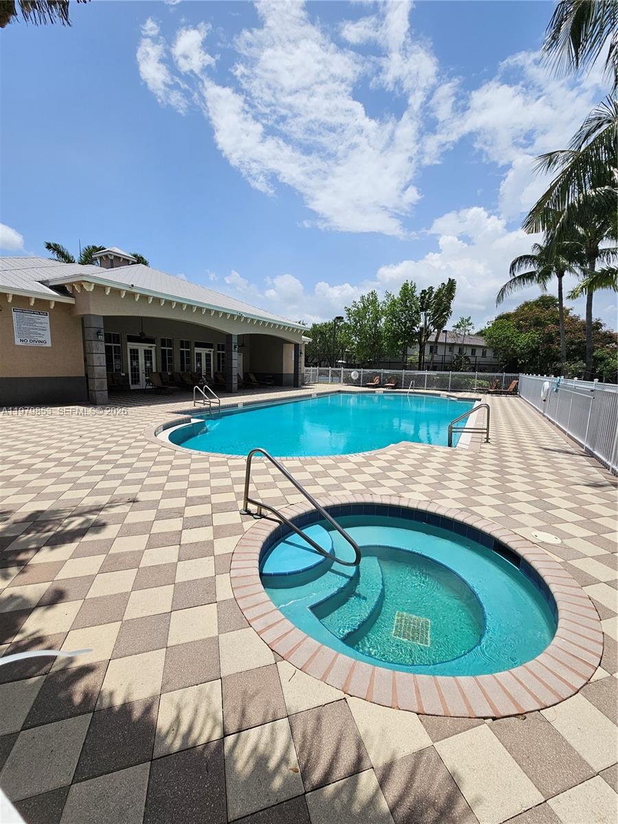 MARSH HARBOUR - Residential