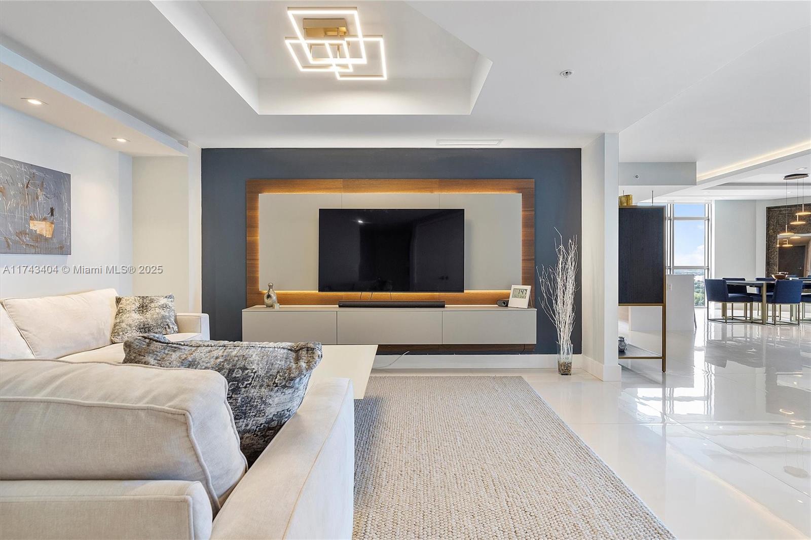 MARINA PALMS RESIDENCES N - Residential