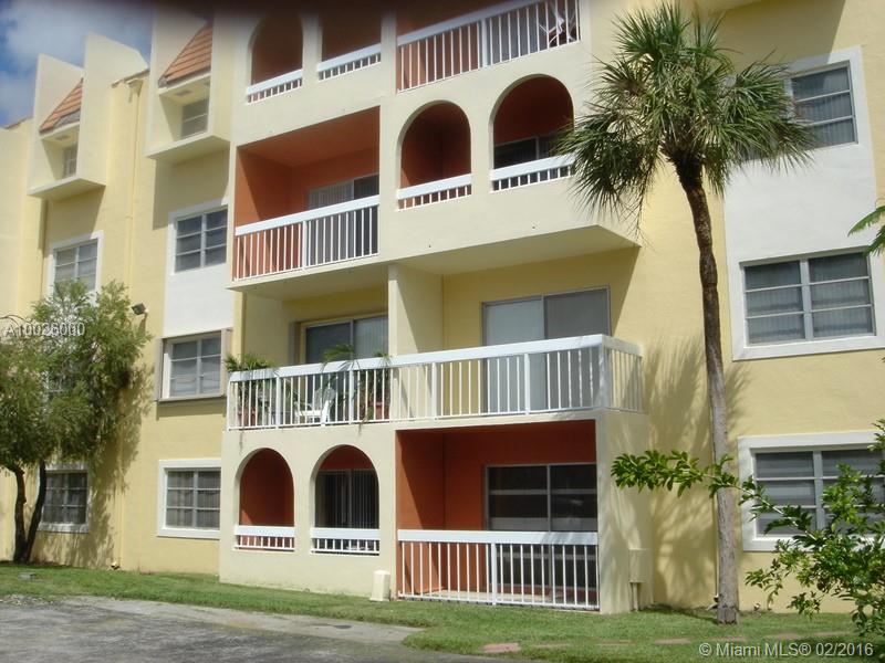 BEAUTIFUL CORNER UNIT ON GROUND FLOOR, ALL TILED, LOCATED  IN VERY QUIET BLDG. COMMUNITY OFFERS ADULT & FAMILY POOLS, 24 HR. ROVING SECURITY. MEN & LADIES EXERCISE ROOMS, TENNIS, LAUNDRY ROOMS IN EACH FLOOR, BBQ AREAS. PLENTY OF PARKING. PROPERTY MGR. ON SITE. EXCELLENT LOCATION! NEAR SHOPPING, MARKETS, XWAYS, METRORAIL & UNIV. OF MIAMI