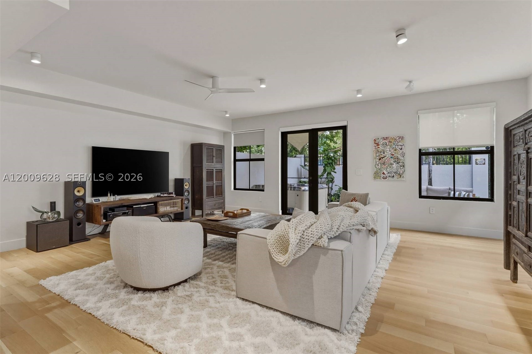 GROVE ENCLAVE CONDO - Residential