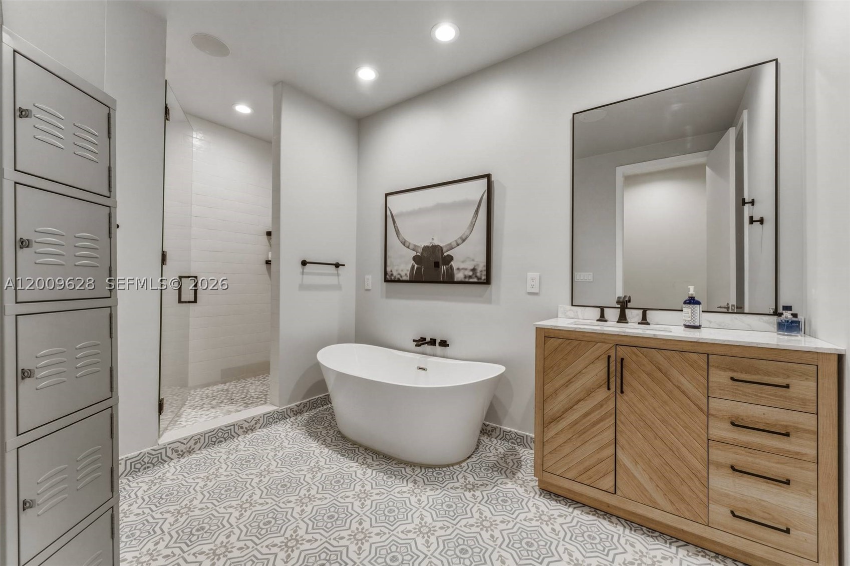 GROVE ENCLAVE CONDO - Residential