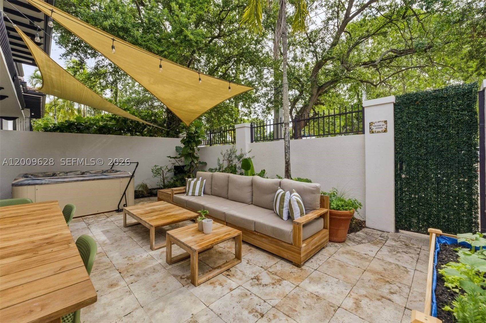 GROVE ENCLAVE CONDO - Residential
