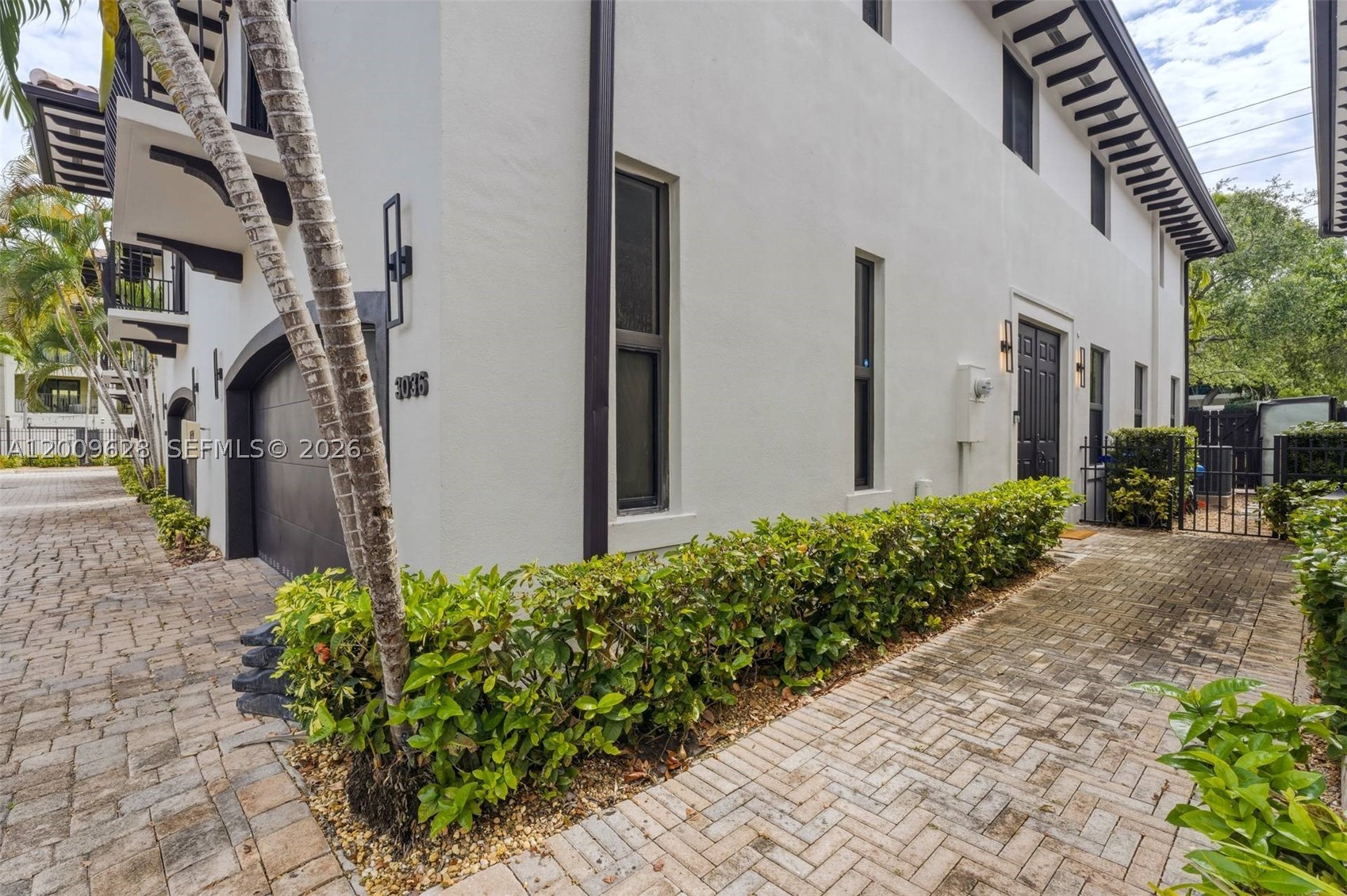 GROVE ENCLAVE CONDO - Residential