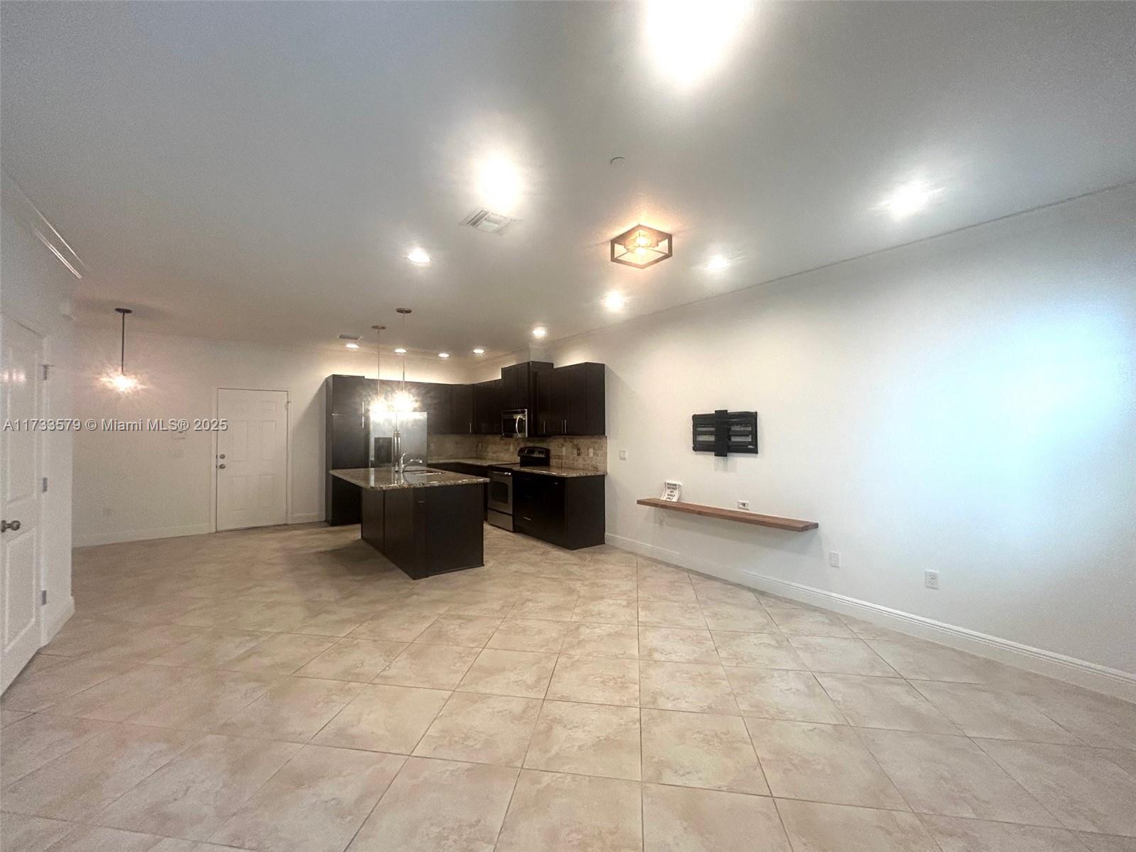 MONTERRA PLAT - Residential Lease