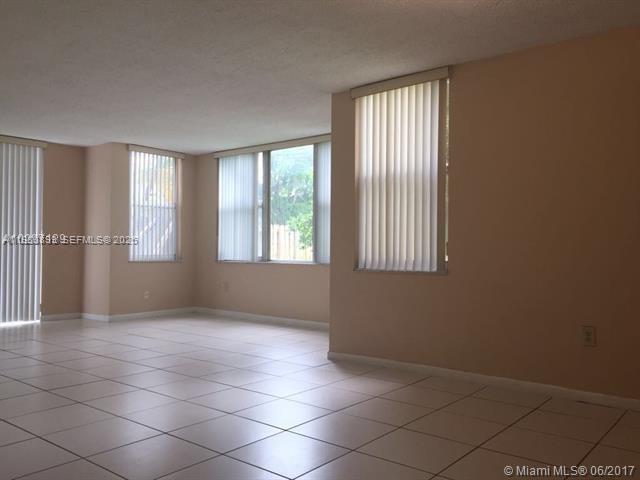 GREYNOLDS PARK CLUB CONDO - Residential