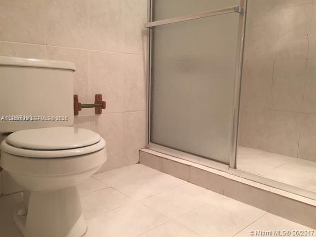 GREYNOLDS PARK CLUB CONDO - Residential