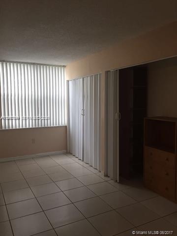 GREYNOLDS PARK CLUB CONDO - Residential