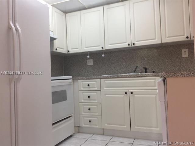 GREYNOLDS PARK CLUB CONDO - Residential