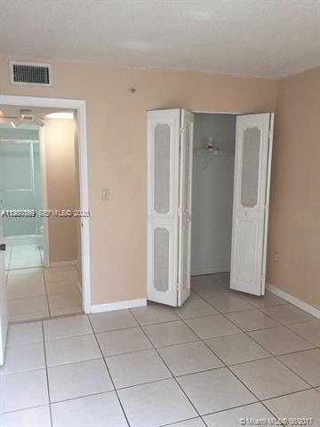 GREYNOLDS PARK CLUB CONDO - Residential