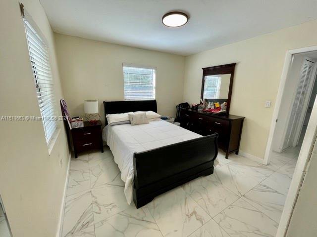 COURTYARDS OF THE GROVE C - Residential Lease