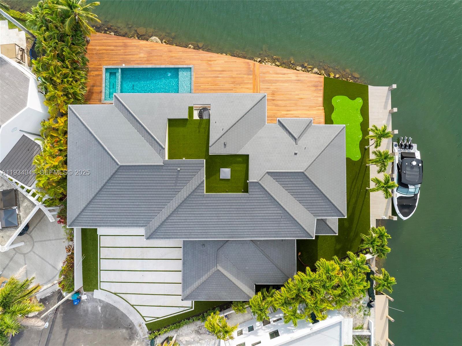 EASTERN SHORES 1ST ADDN - Residential