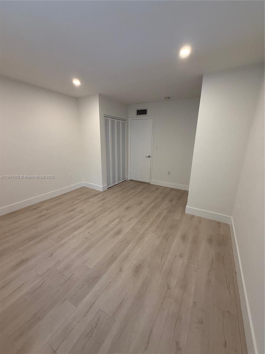 ROYAL CARIBBEAN CLUB COND - Residential Lease