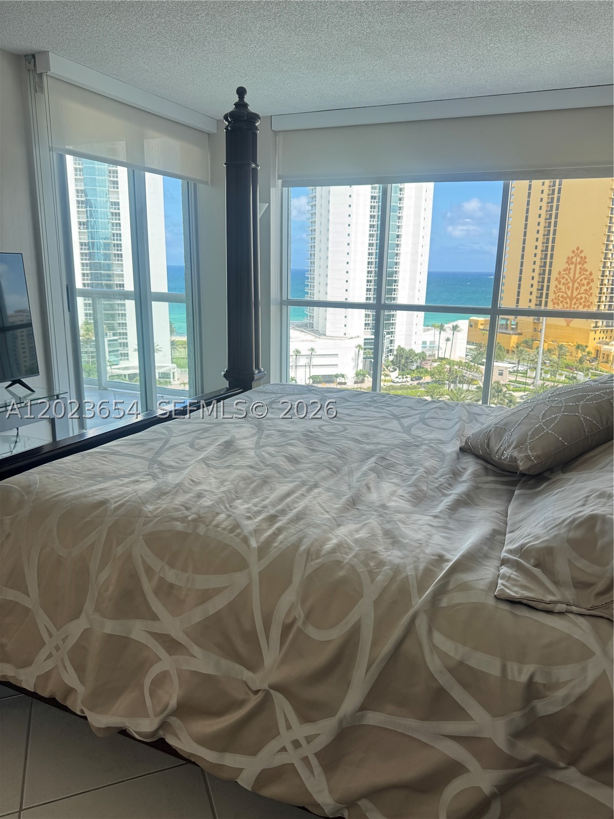 OCEANIA IV CONDO - Residential