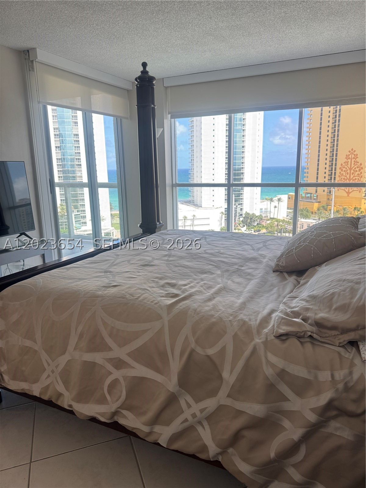OCEANIA IV CONDO - Residential