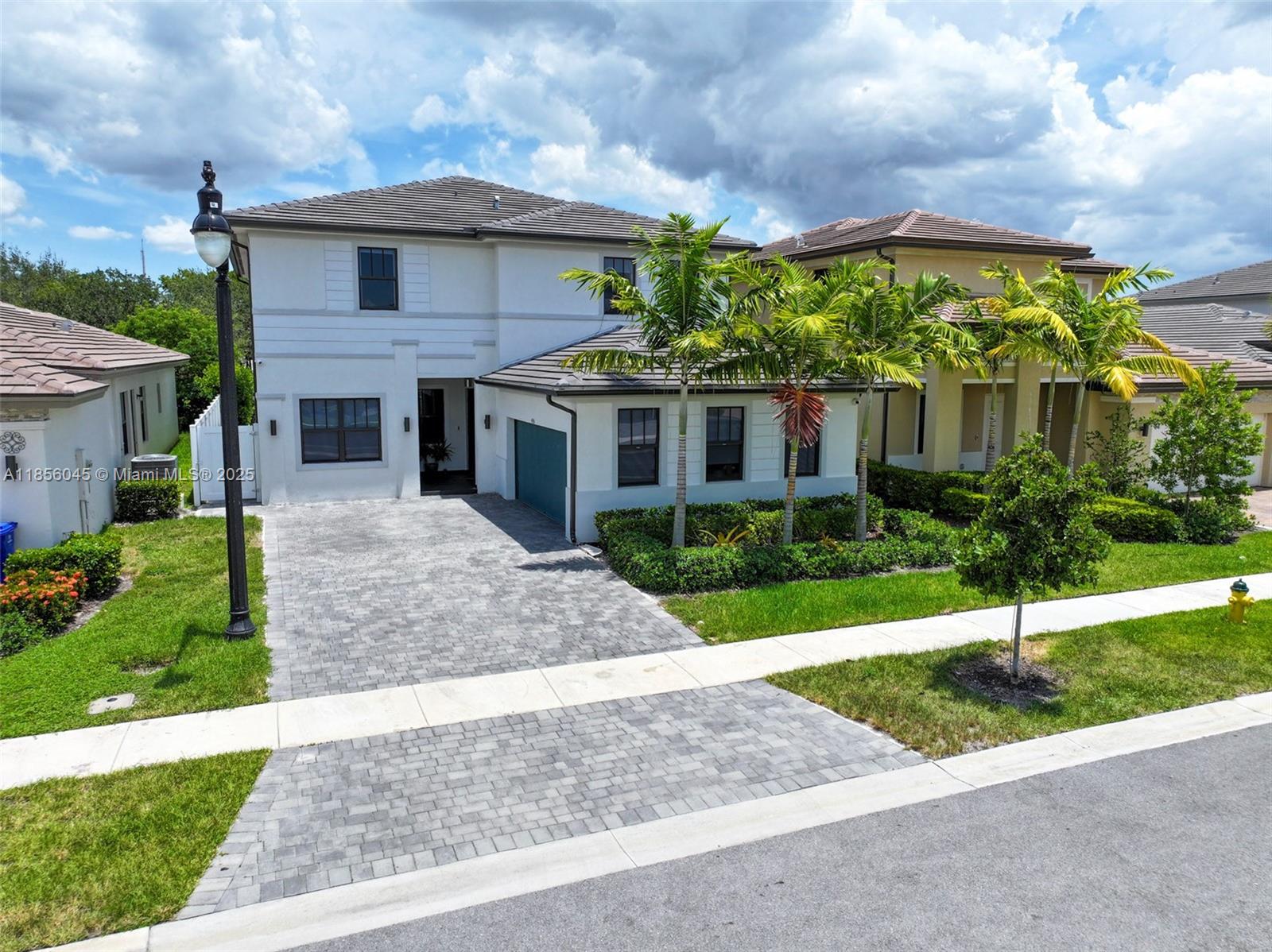 TUSCAN ISLES - Residential