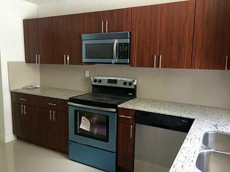 BURNHAM WOODS 93-32 B - Residential Lease