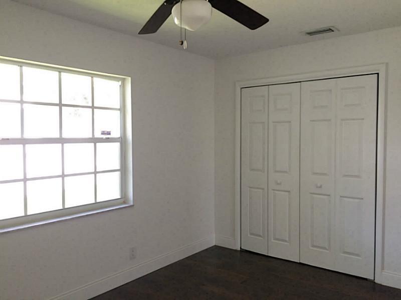 BURNHAM WOODS 93-32 B - Residential Lease