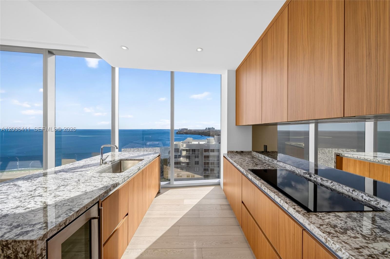 UNA RESIDENCES - Residential
