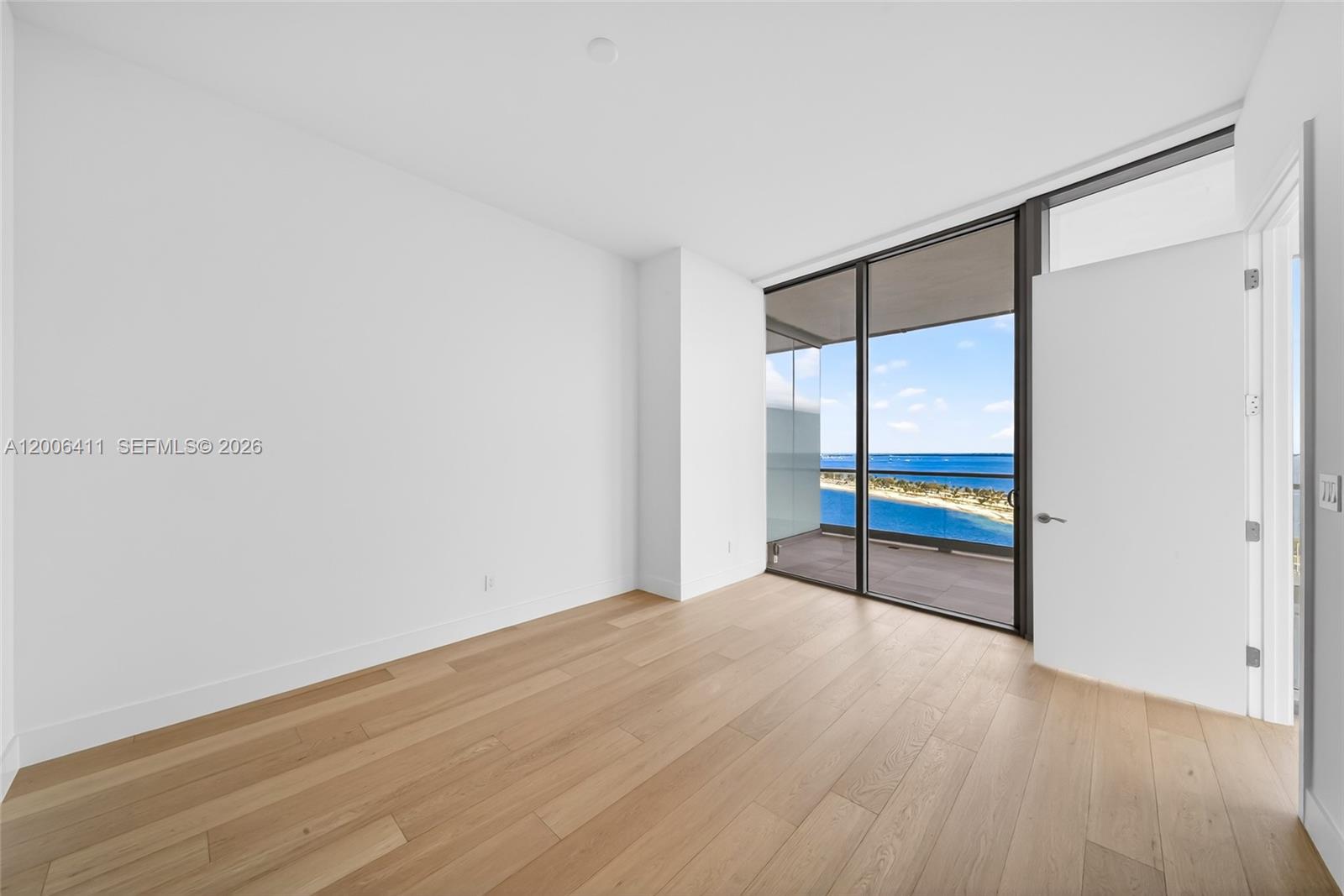UNA RESIDENCES - Residential