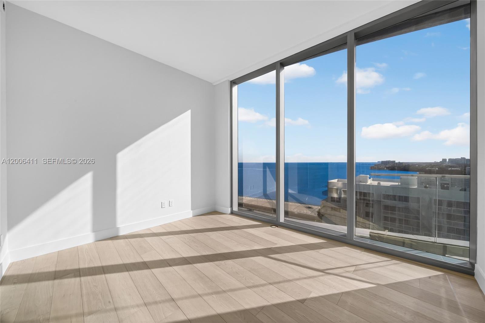 UNA RESIDENCES - Residential