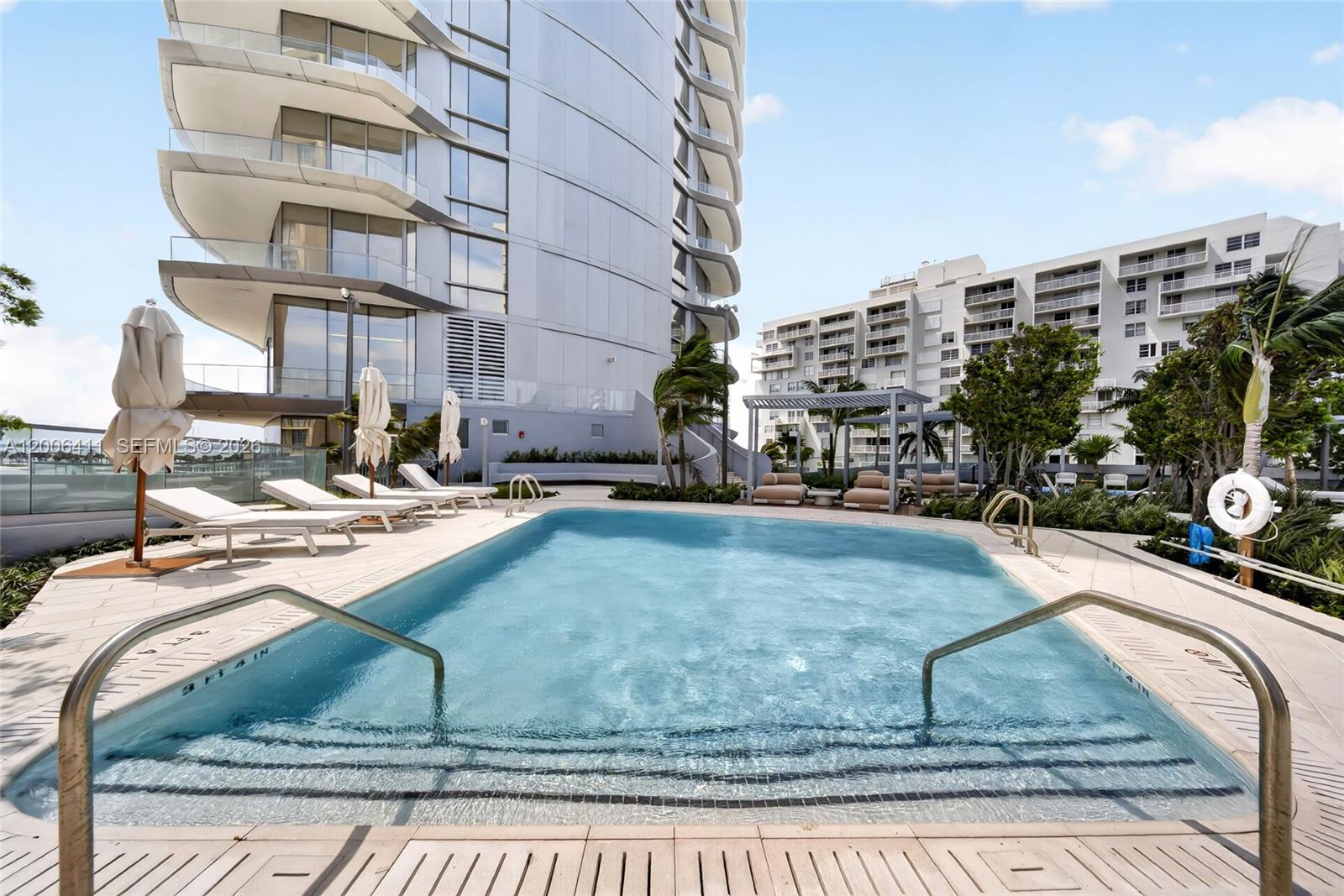 UNA RESIDENCES - Residential