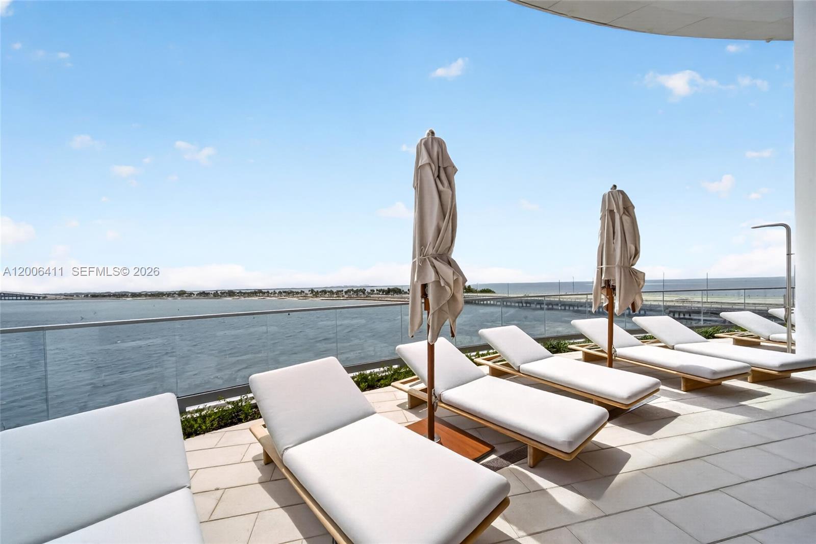 UNA RESIDENCES - Residential