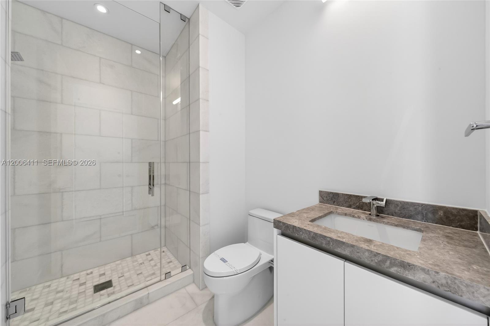 UNA RESIDENCES - Residential