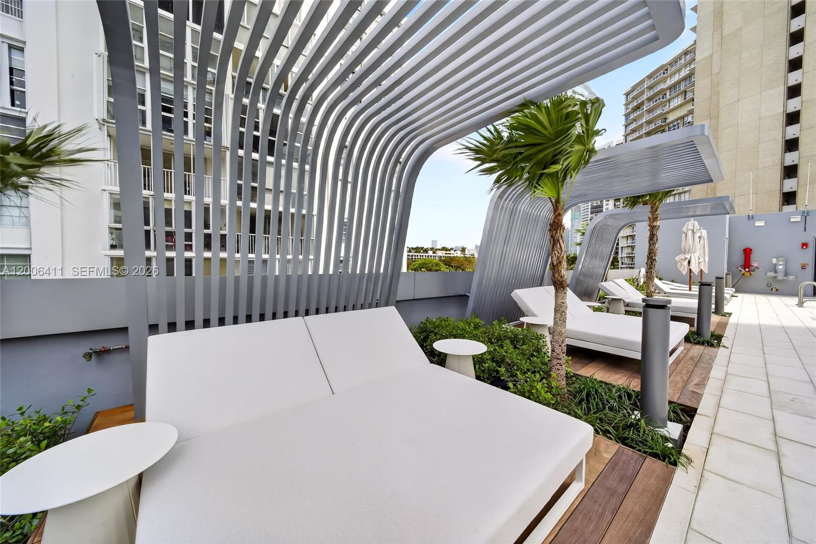 UNA RESIDENCES - Residential