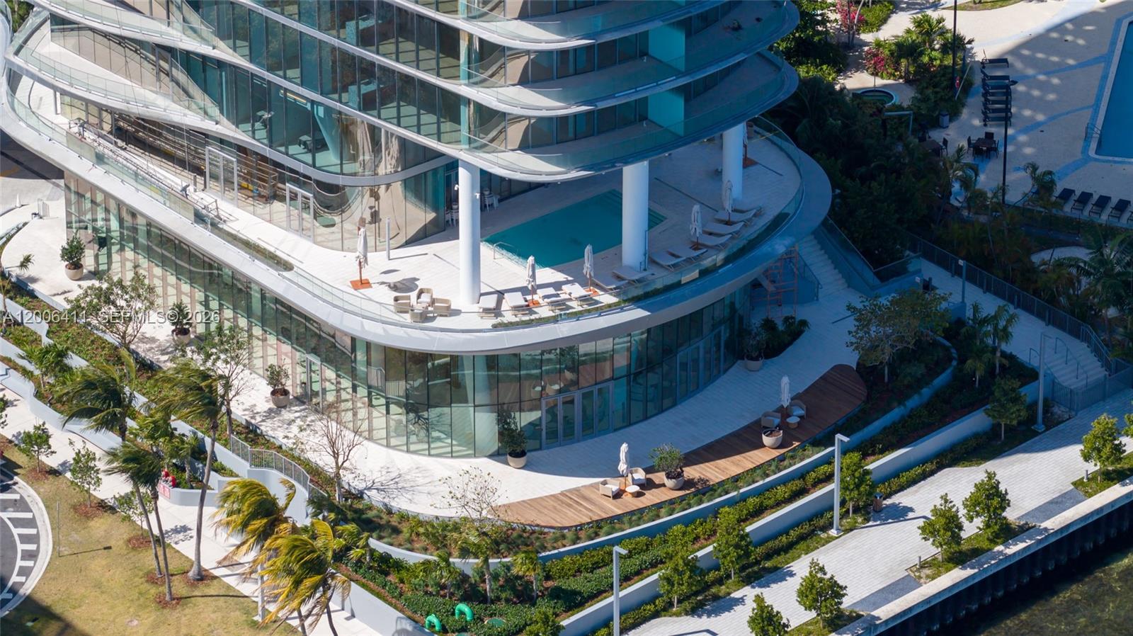 UNA RESIDENCES - Residential