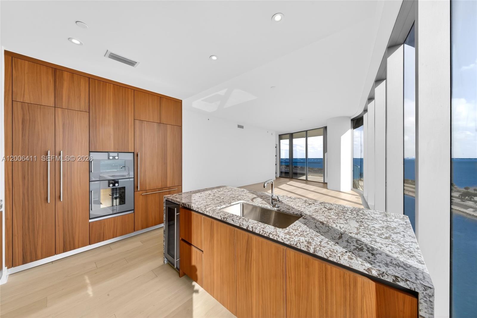 UNA RESIDENCES - Residential