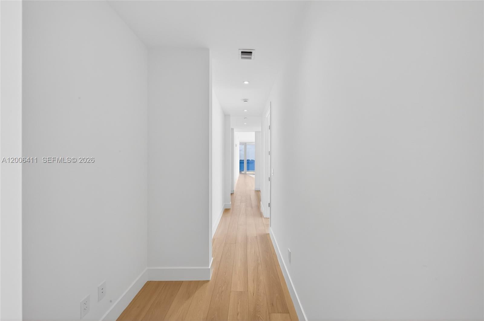 UNA RESIDENCES - Residential