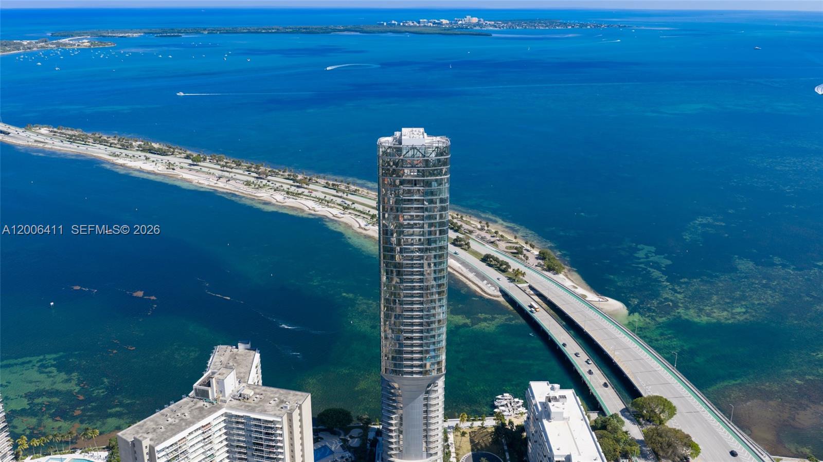 UNA RESIDENCES - Residential