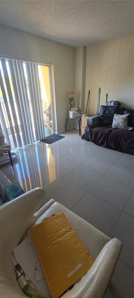 SUNSET VILLAS NO 3 CONDO - Residential