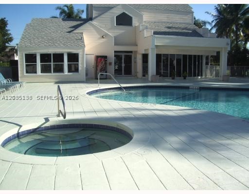 SUMMER LAKE - Residential