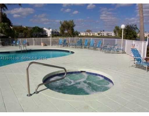 SUMMER LAKE - Residential