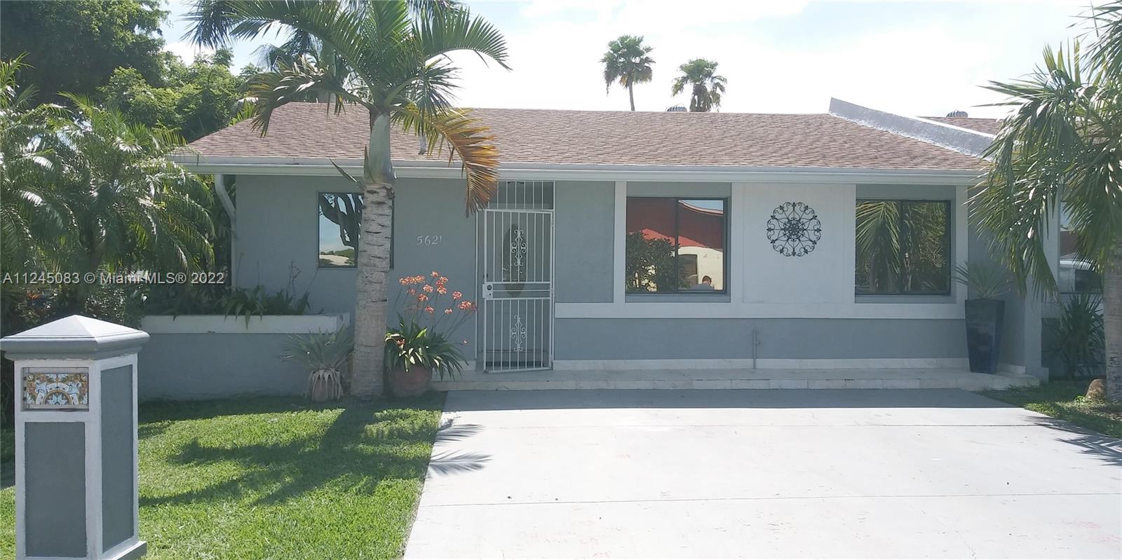 Immaculate  3 bedroom / 2 bath home in a highly desired neighborhood is here ! This home is a corner unit enhancing it's added privacy accompanied with a large fenced in patio area for you to enjoy relaxing or entertaining. Home features diagonally set tile coupled with laminate wood floors and an upscale / updated master bath. This home features recessed lighting, ceiling fans, a large master bedroom walk in closet, and plenty of extra space and closets for storage. Additionally, this beautiful home features impact resistant sliding glass doors and all of this is here waiting for you! Located minutes to major roads, shops and restaurants. This home is "move in ready" Don't delay, make this your home today !