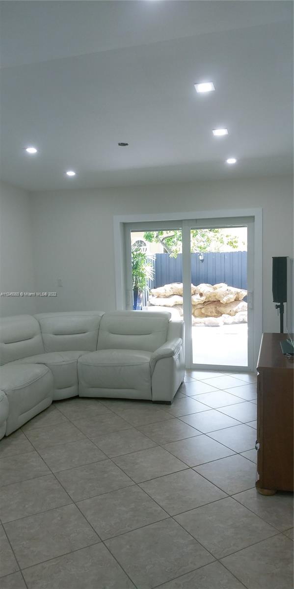 EVERGREEN HOMES VILLAS - Residential
