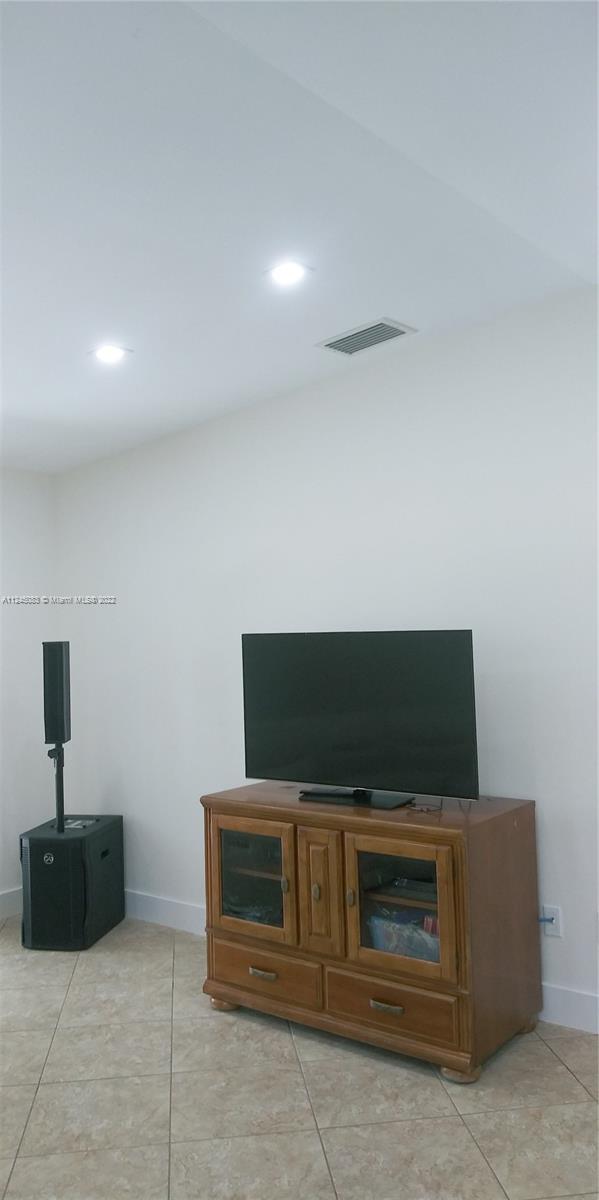 EVERGREEN HOMES VILLAS - Residential