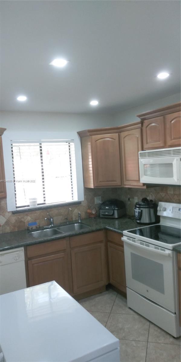 EVERGREEN HOMES VILLAS - Residential