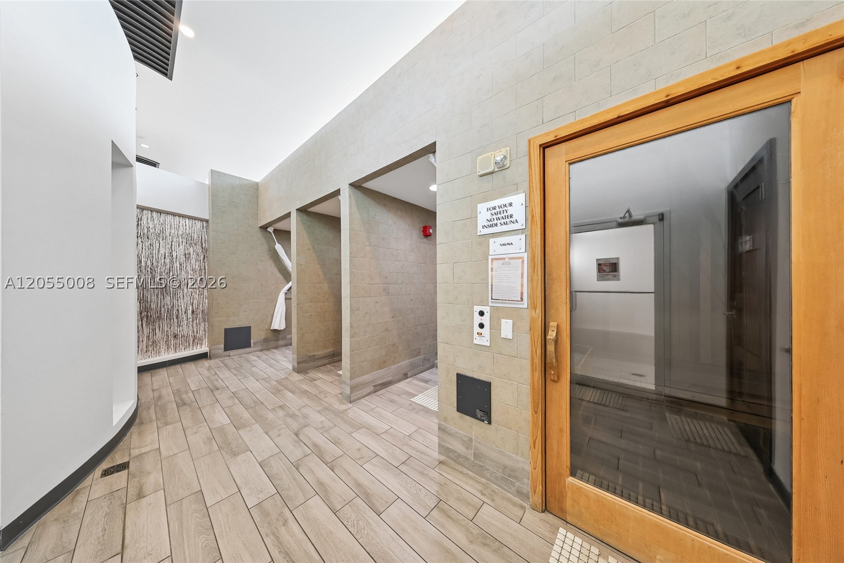 THE PENINSULA II CONDO - Residential