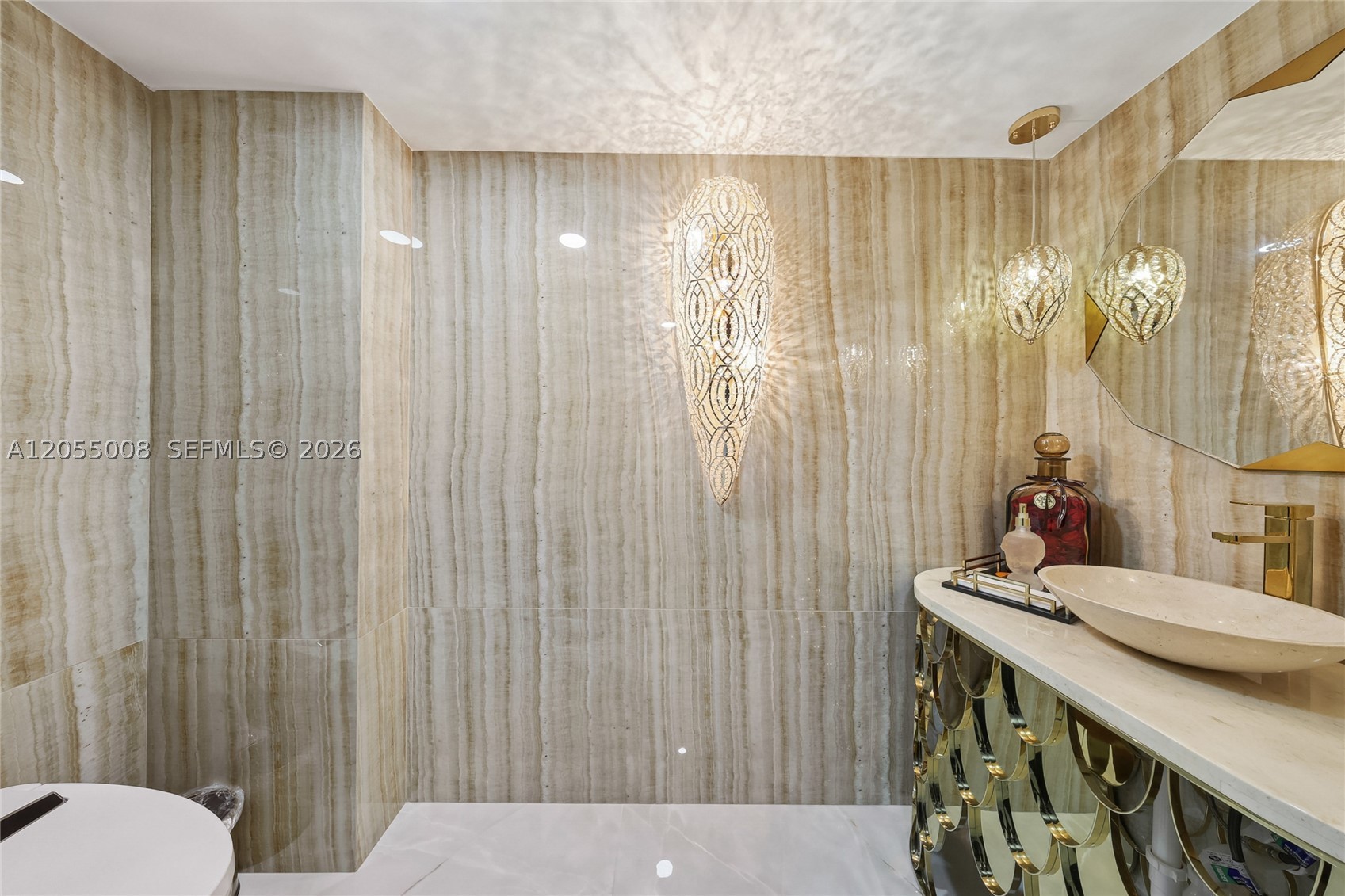 THE PENINSULA II CONDO - Residential