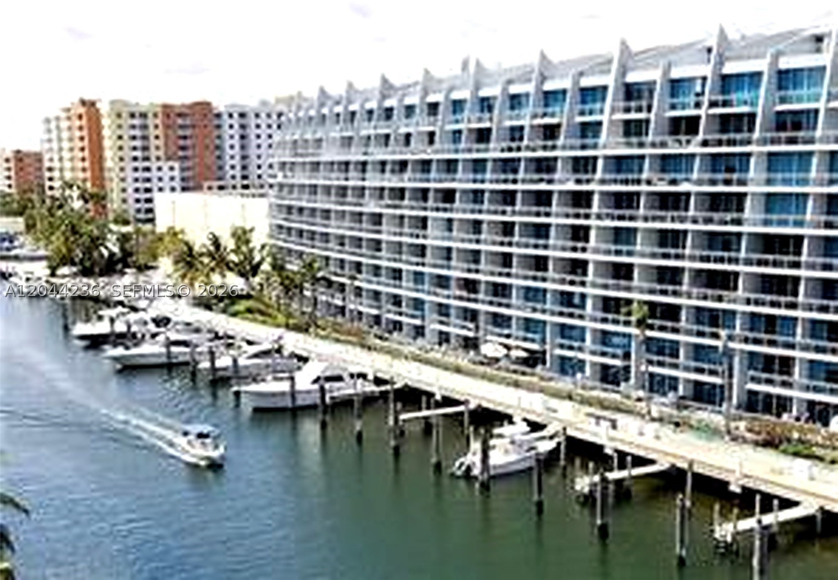 ALAQUA CONDO - Residential
