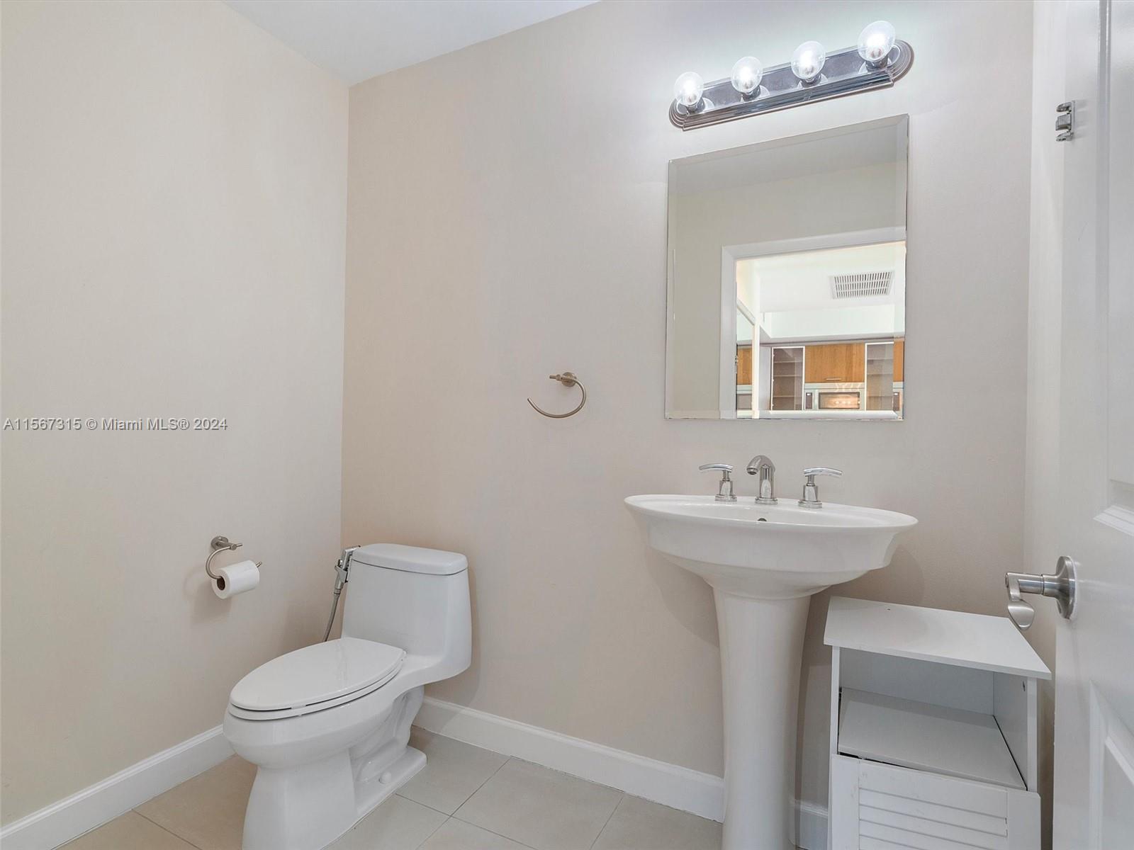 OCEAN MARINE YACHT CLUB C - Residential
